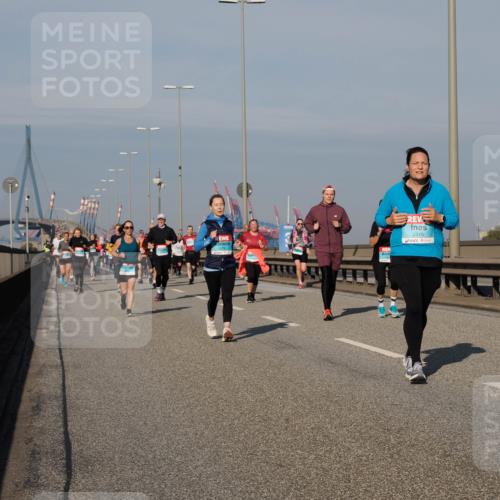 03.10.2025 - Köhlbrandbrückenlauf Fabian Wolf http://msf.ph/oto/9058269 03.10.2025 10:04:18 Position 3 2315 meine-sportfotos.de