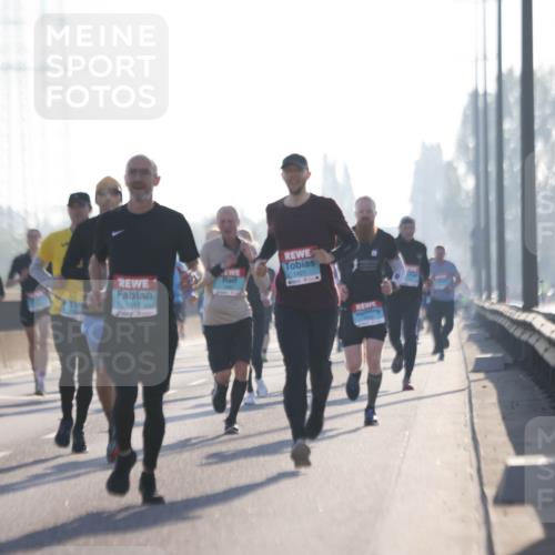 03.10.2025 - Köhlbrandbrückenlauf Jannik Wohlers http://msf.ph/oto/9058276 03.10.2025 09:13:58 Position 3 1421, 3211 meine-sportfotos.de