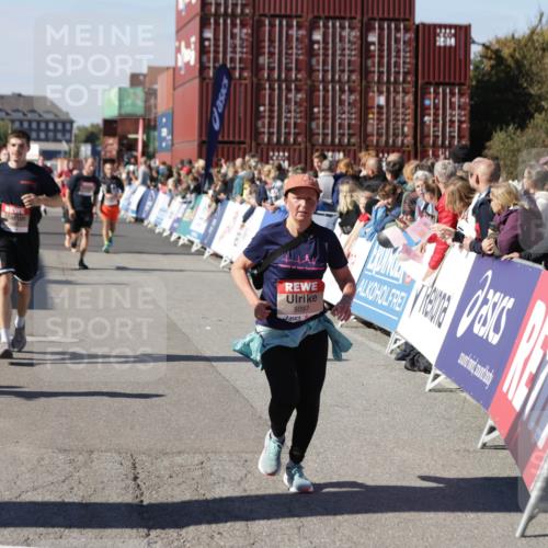 03.10.2025 - Köhlbrandbrückenlauf Jannik Wohlers http://msf.ph/oto/9058282 03.10.2025 13:11:50 Ziel 4100, 4101, 4178, 4353, 4354, 4469, 4568, 4685, 4736, 4782, 5097, 5396, 5426, 5866, 5869, 5937, 6033, 6048, 6049, 6622, 6763 meine-sportfotos.de