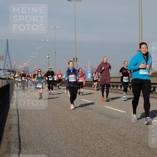 03.10.2025 - Köhlbrandbrückenlauf Fabian Wolf http://msf.ph/oto/9058286 03.10.2025 10:04:19 Position 3 2315 meine-sportfotos.de