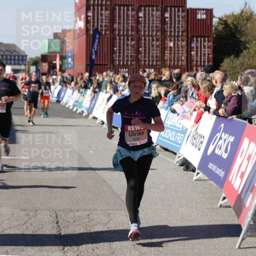 03.10.2025 - Köhlbrandbrückenlauf Jannik Wohlers http://msf.ph/oto/9058288 03.10.2025 13:11:50 Ziel 4100, 4101, 4178, 4353, 4354, 4469, 4568, 4685, 4736, 4782, 5097, 5396, 5426, 5866, 5869, 5937, 6033, 6048, 6049, 6622, 6763 meine-sportfotos.de
