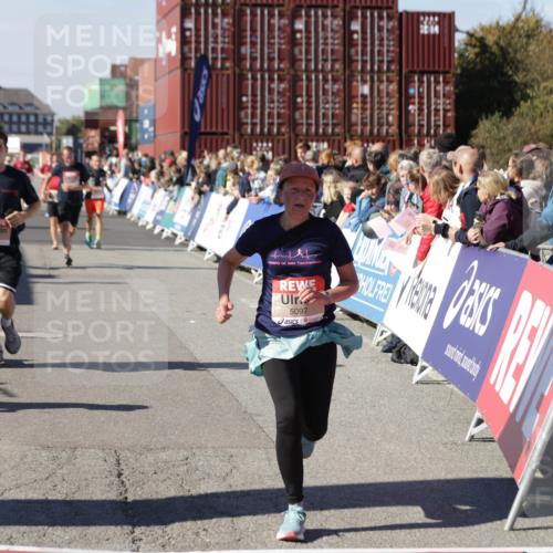 03.10.2025 - Köhlbrandbrückenlauf Jannik Wohlers http://msf.ph/oto/9058296 03.10.2025 13:11:50 Ziel 4100, 4101, 4178, 4353, 4354, 4469, 4568, 4685, 4736, 4782, 5097, 5396, 5426, 5866, 5869, 5937, 6033, 6048, 6049, 6622, 6763 meine-sportfotos.de