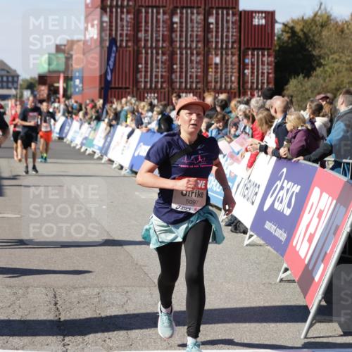 03.10.2025 - Köhlbrandbrückenlauf Jannik Wohlers http://msf.ph/oto/9058306 03.10.2025 13:11:50 Ziel 4100, 4101, 4178, 4353, 4354, 4469, 4568, 4685, 4736, 4782, 5097, 5396, 5426, 5866, 5869, 5937, 6033, 6048, 6049, 6622, 6763 meine-sportfotos.de