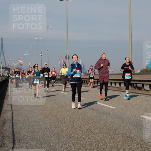 03.10.2025 - Köhlbrandbrückenlauf Fabian Wolf http://msf.ph/oto/9058330 03.10.2025 10:04:20 Position 3 2315, 3170 meine-sportfotos.de