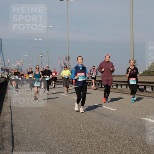 03.10.2025 - Köhlbrandbrückenlauf Fabian Wolf http://msf.ph/oto/9058342 03.10.2025 10:04:20 Position 3 3170, 2 meine-sportfotos.de
