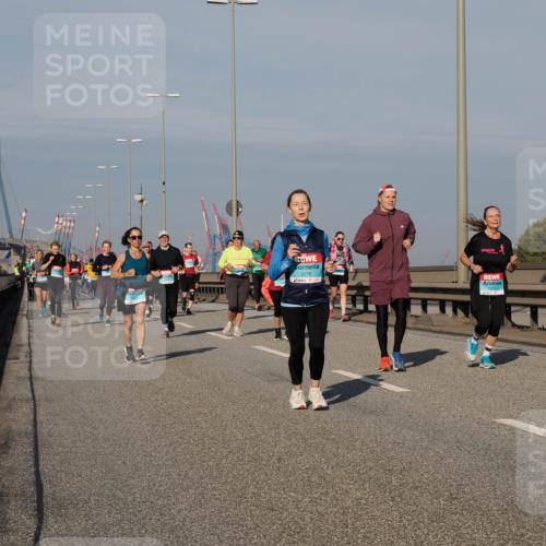 03.10.2025 - Köhlbrandbrückenlauf Fabian Wolf http://msf.ph/oto/9058363 03.10.2025 10:04:20 Position 3 3170, 1978 meine-sportfotos.de