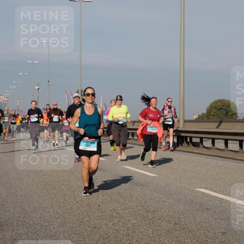 03.10.2025 - Köhlbrandbrückenlauf Fabian Wolf http://msf.ph/oto/9058413 03.10.2025 10:04:23 Position 3 2075 meine-sportfotos.de