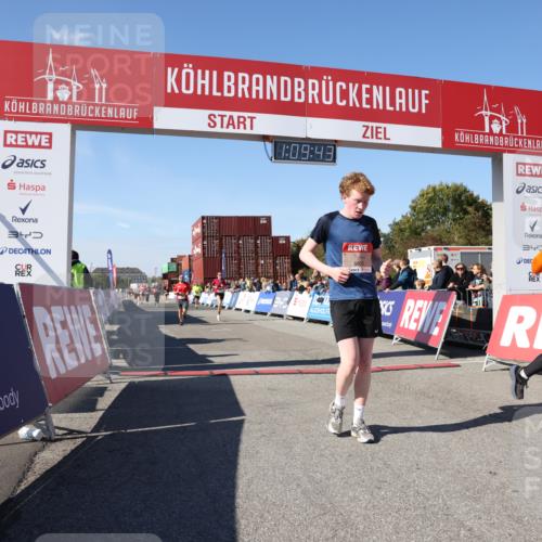 03.10.2025 - Köhlbrandbrückenlauf Lena Gebhardt http://msf.ph/oto/9058452 03.10.2025 13:09:44 Ziel 4262, 4358, 4365, 4502, 4614, 5803, 5813, 5907, 5941, 6308, 6379, 6438, 6659, 6803 meine-sportfotos.de
