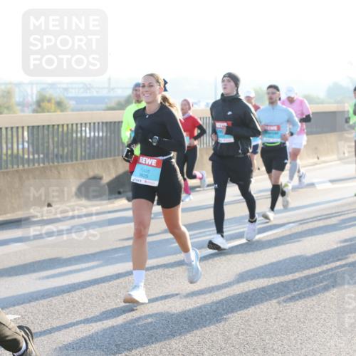 03.10.2025 - Köhlbrandbrückenlauf Lena Gebhardt http://msf.ph/oto/9058458 03.10.2025 09:18:27 Position 1 167, 3825 meine-sportfotos.de