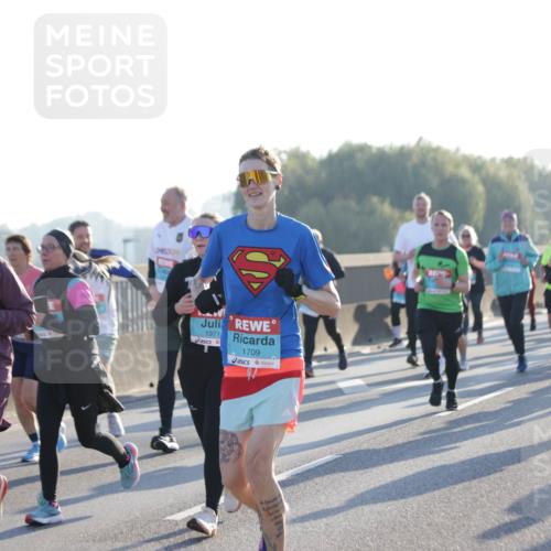 03.10.2025 - Köhlbrandbrückenlauf Jannik Wohlers http://msf.ph/oto/9058462 03.10.2025 09:21:48 Position 3 1971, 1709 meine-sportfotos.de