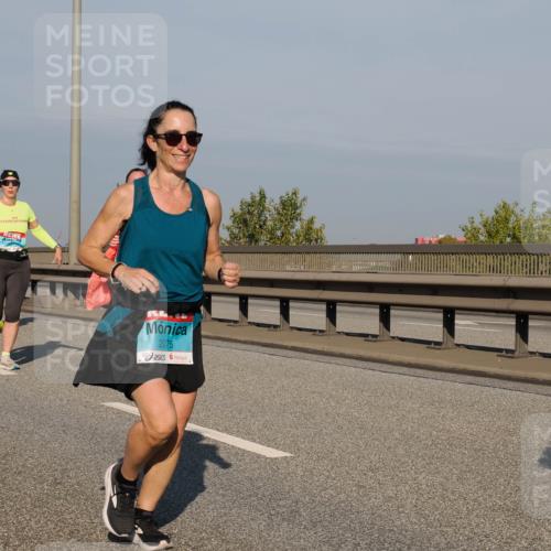 03.10.2025 - Köhlbrandbrückenlauf Fabian Wolf http://msf.ph/oto/9058485 03.10.2025 10:04:25 Position 3 2075 meine-sportfotos.de