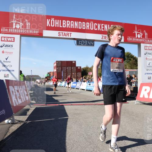 03.10.2025 - Köhlbrandbrückenlauf Lena Gebhardt http://msf.ph/oto/9058488 03.10.2025 13:09:45 Ziel 4262, 4358, 4365, 4502, 4614, 4625, 5803, 5907, 5941, 6308, 6379, 6438, 6659, 6803 meine-sportfotos.de