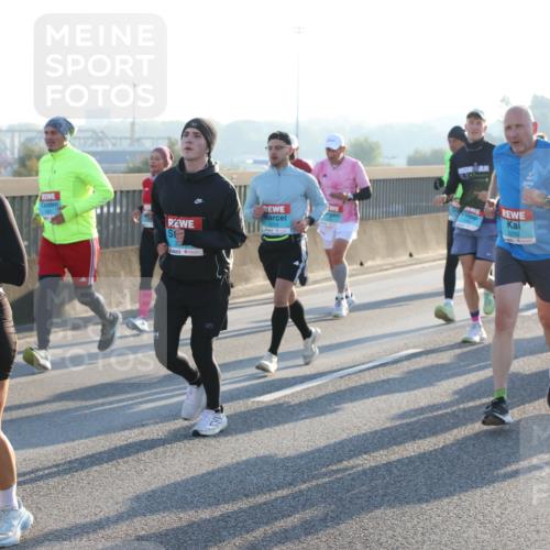 03.10.2025 - Köhlbrandbrückenlauf Lena Gebhardt http://msf.ph/oto/9058499 03.10.2025 09:18:28 Position 1 3825, 3204, 3250 meine-sportfotos.de