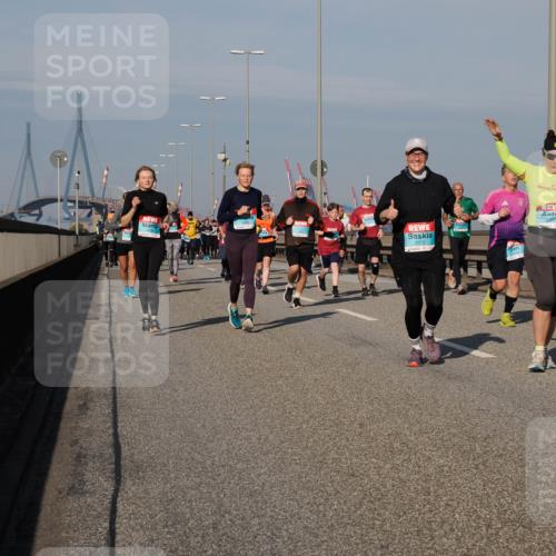 03.10.2025 - Köhlbrandbrückenlauf Fabian Wolf http://msf.ph/oto/9058503 03.10.2025 10:04:26 Position 3 2072 meine-sportfotos.de