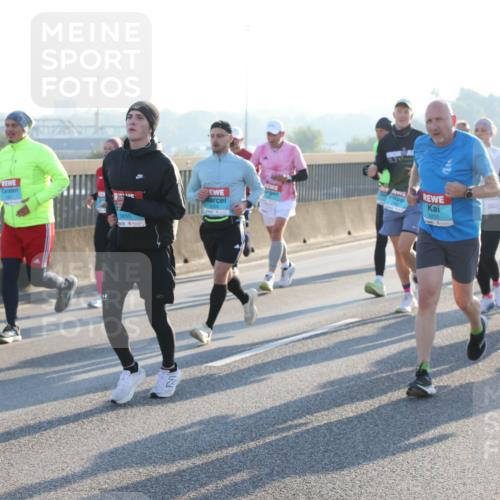03.10.2025 - Köhlbrandbrückenlauf Lena Gebhardt http://msf.ph/oto/9058506 03.10.2025 09:18:28 Position 1 3825, 3250 meine-sportfotos.de