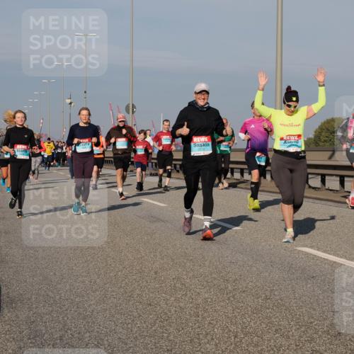 03.10.2025 - Köhlbrandbrückenlauf Fabian Wolf http://msf.ph/oto/9058509 03.10.2025 10:04:26 Position 3 2072, 2008 meine-sportfotos.de