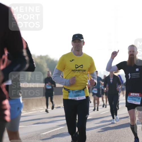 03.10.2025 - Köhlbrandbrückenlauf Jannik Wohlers http://msf.ph/oto/9058511 03.10.2025 09:14:03 Position 3 1421, 3332, 3335 meine-sportfotos.de