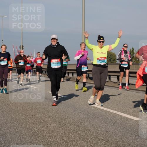 03.10.2025 - Köhlbrandbrückenlauf Fabian Wolf http://msf.ph/oto/9058536 03.10.2025 10:04:26 Position 3 2072, 2008 meine-sportfotos.de