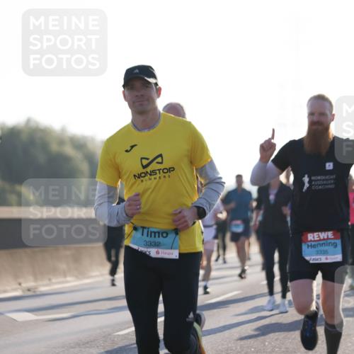 03.10.2025 - Köhlbrandbrückenlauf Jannik Wohlers http://msf.ph/oto/9058545 03.10.2025 09:14:04 Position 3 3332, 3335 meine-sportfotos.de