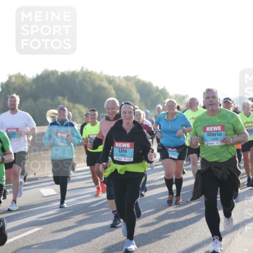 03.10.2025 - Köhlbrandbrückenlauf Jannik Wohlers http://msf.ph/oto/9058546 03.10.2025 09:21:50 Position 3 2707, 3399, 3398 meine-sportfotos.de