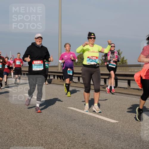 03.10.2025 - Köhlbrandbrückenlauf Fabian Wolf http://msf.ph/oto/9058554 03.10.2025 10:04:27 Position 3 3408, 2072, 2907, 2008 meine-sportfotos.de