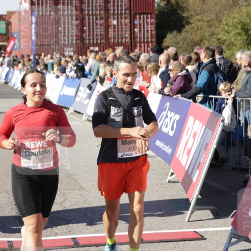 03.10.2025 - Köhlbrandbrückenlauf Jannik Wohlers http://msf.ph/oto/9058556 03.10.2025 13:11:57 Ziel 4100, 4101, 4469, 4685, 5097, 5396, 5426, 5910, 5911, 5927, 6033, 6048, 6049, 6763, 6796 meine-sportfotos.de