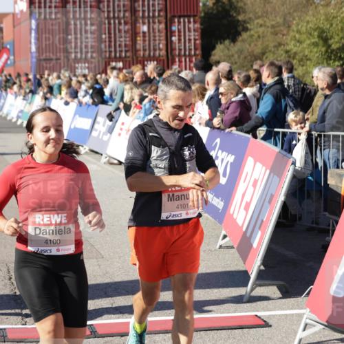 03.10.2025 - Köhlbrandbrückenlauf Jannik Wohlers http://msf.ph/oto/9058568 03.10.2025 13:11:57 Ziel 4100, 4101, 4469, 4685, 5097, 5396, 5426, 5910, 5911, 5927, 6033, 6048, 6049, 6763, 6796 meine-sportfotos.de