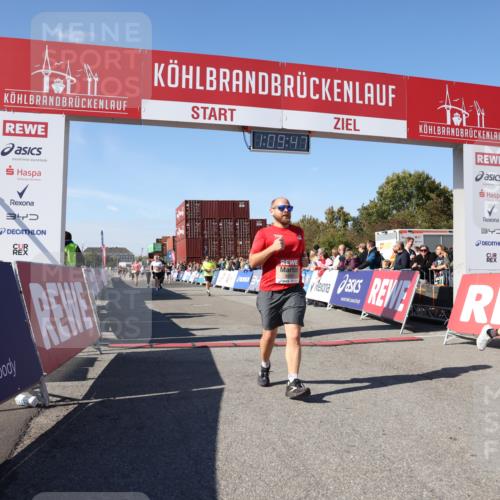 03.10.2025 - Köhlbrandbrückenlauf Lena Gebhardt http://msf.ph/oto/9058585 03.10.2025 13:09:48 Ziel 4262, 4502, 4625, 4718, 4837, 5520, 5941, 6308, 6659, 6803 meine-sportfotos.de