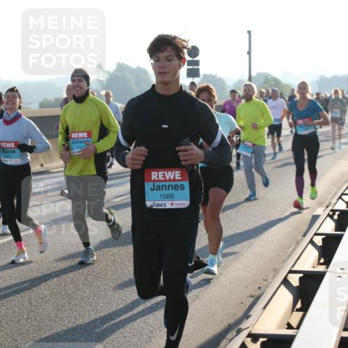 03.10.2025 - Köhlbrandbrückenlauf Lena Gebhardt http://msf.ph/oto/9058620 03.10.2025 09:18:32 Position 1 3233, 1089 meine-sportfotos.de
