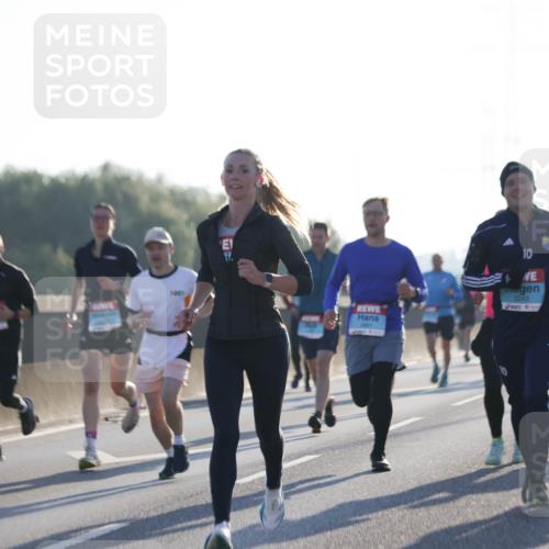 03.10.2025 - Köhlbrandbrückenlauf Jannik Wohlers http://msf.ph/oto/9058634 03.10.2025 09:14:06 Position 3 17, 10, 2801, 3243 meine-sportfotos.de