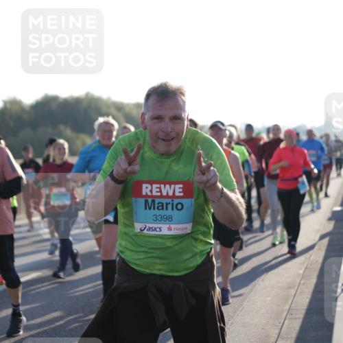 03.10.2025 - Köhlbrandbrückenlauf Jannik Wohlers http://msf.ph/oto/9058638 03.10.2025 09:21:52 Position 3 3097, 3398 meine-sportfotos.de