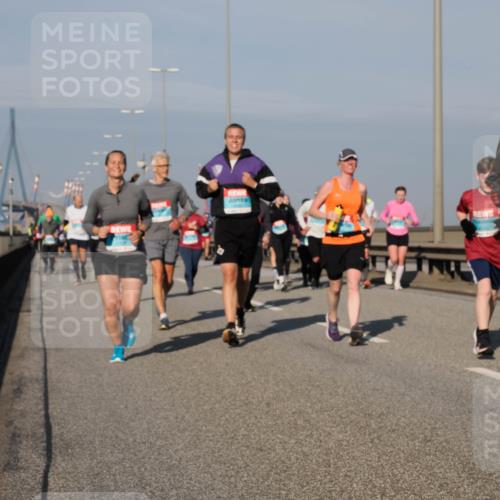 03.10.2025 - Köhlbrandbrückenlauf Fabian Wolf http://msf.ph/oto/9058741 03.10.2025 10:04:32 Position 3 3777 meine-sportfotos.de