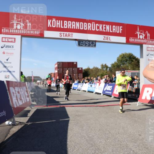 03.10.2025 - Köhlbrandbrückenlauf Lena Gebhardt http://msf.ph/oto/9058749 03.10.2025 13:09:53 Ziel 4260, 4625, 4718, 4837, 5520, 5763, 5941, 6308, 6659, 6750 meine-sportfotos.de