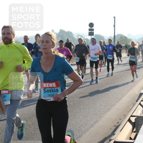 03.10.2025 - Köhlbrandbrückenlauf Lena Gebhardt http://msf.ph/oto/9058757 03.10.2025 09:18:35 Position 1 3444, 1626 meine-sportfotos.de
