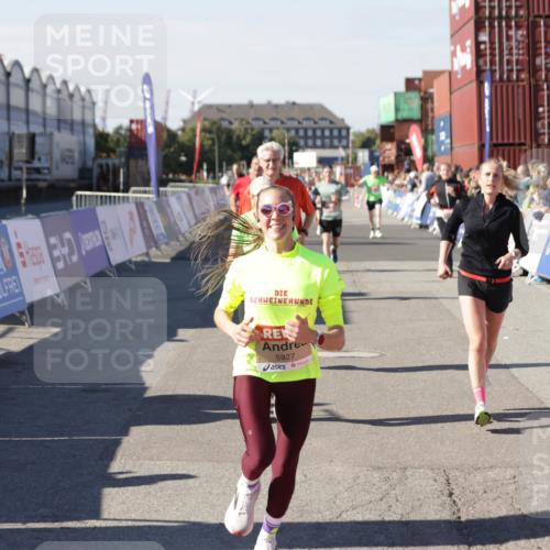 03.10.2025 - Köhlbrandbrückenlauf Jannik Wohlers http://msf.ph/oto/9058765 03.10.2025 13:12:04 Ziel 4100, 4101, 4176, 4305, 4468, 4474, 5856, 5910, 5911, 5927, 6121, 6184, 6763, 6796 meine-sportfotos.de