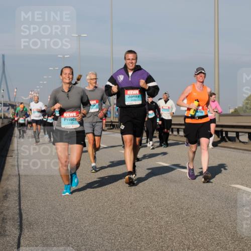 03.10.2025 - Köhlbrandbrückenlauf Fabian Wolf http://msf.ph/oto/9058769 03.10.2025 10:04:32 Position 3 1707, 555, 3430, 21 meine-sportfotos.de