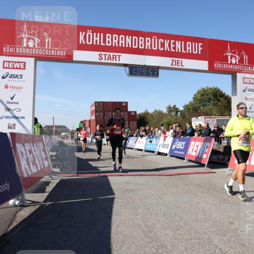 03.10.2025 - Köhlbrandbrückenlauf Lena Gebhardt http://msf.ph/oto/9058770 03.10.2025 13:09:53 Ziel 4260, 4625, 4718, 4837, 5520, 5763, 5941, 6308, 6659, 6750 meine-sportfotos.de