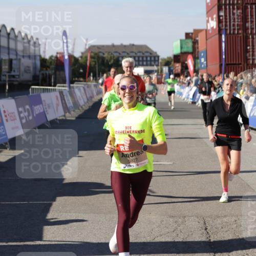 03.10.2025 - Köhlbrandbrückenlauf Jannik Wohlers http://msf.ph/oto/9058777 03.10.2025 13:12:04 Ziel 4100, 4101, 4176, 4305, 4468, 4474, 5856, 5910, 5911, 5927, 6121, 6184, 6763, 6796 meine-sportfotos.de