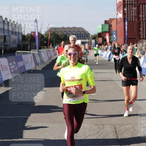 03.10.2025 - Köhlbrandbrückenlauf Jannik Wohlers http://msf.ph/oto/9058782 03.10.2025 13:12:04 Ziel 4100, 4101, 4176, 4305, 4468, 4474, 5856, 5910, 5911, 5927, 6121, 6184, 6763, 6796 meine-sportfotos.de
