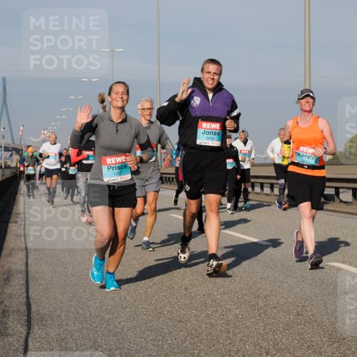 03.10.2025 - Köhlbrandbrückenlauf Fabian Wolf http://msf.ph/oto/9058784 03.10.2025 10:04:33 Position 3 1707, 3430, 2065 meine-sportfotos.de