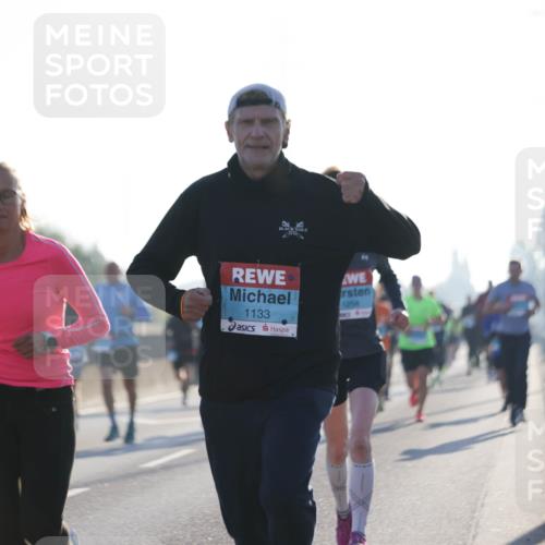 03.10.2025 - Köhlbrandbrückenlauf Jannik Wohlers http://msf.ph/oto/9058787 03.10.2025 09:14:08 Position 3 1715, 1133, 1258 meine-sportfotos.de