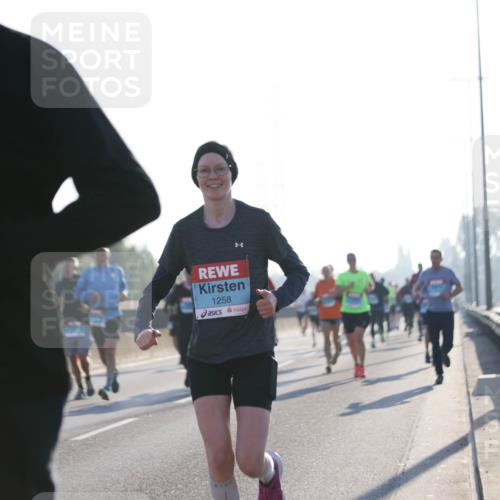 03.10.2025 - Köhlbrandbrückenlauf Jannik Wohlers http://msf.ph/oto/9058791 03.10.2025 09:14:09 Position 3 1133, 1258 meine-sportfotos.de