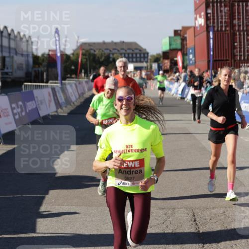 03.10.2025 - Köhlbrandbrückenlauf Jannik Wohlers http://msf.ph/oto/9058798 03.10.2025 13:12:04 Ziel 4100, 4101, 4176, 4305, 4468, 4474, 5856, 5910, 5911, 5927, 6121, 6184, 6763, 6796 meine-sportfotos.de
