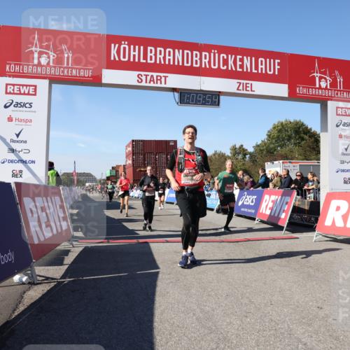 03.10.2025 - Köhlbrandbrückenlauf Lena Gebhardt http://msf.ph/oto/9058815 03.10.2025 13:09:54 Ziel 4260, 4625, 4718, 4837, 5520, 5763, 5941, 6308, 6659, 6750 meine-sportfotos.de