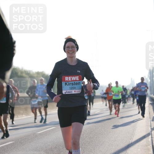 03.10.2025 - Köhlbrandbrückenlauf Jannik Wohlers http://msf.ph/oto/9058817 03.10.2025 09:14:10 Position 3 1258 meine-sportfotos.de