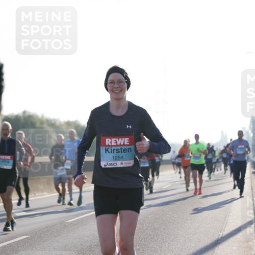 03.10.2025 - Köhlbrandbrückenlauf Jannik Wohlers http://msf.ph/oto/9058822 03.10.2025 09:14:10 Position 3 1258 meine-sportfotos.de