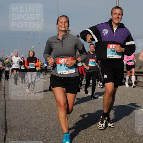 03.10.2025 - Köhlbrandbrückenlauf Fabian Wolf http://msf.ph/oto/9058824 03.10.2025 10:04:34 Position 3 1707, 2308, 3430, 2065 meine-sportfotos.de