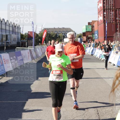 03.10.2025 - Köhlbrandbrückenlauf Jannik Wohlers http://msf.ph/oto/9058829 03.10.2025 13:12:05 Ziel 4100, 4101, 4176, 4305, 4468, 4474, 5856, 5910, 5911, 5927, 6121, 6184, 6763, 6796 meine-sportfotos.de