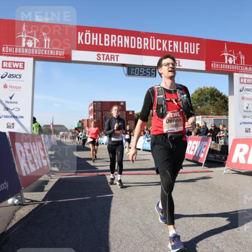 03.10.2025 - Köhlbrandbrückenlauf Lena Gebhardt http://msf.ph/oto/9058850 03.10.2025 13:09:55 Ziel 4260, 4625, 4718, 4837, 4929, 5520, 5763, 5941, 6308, 6659, 6750 meine-sportfotos.de