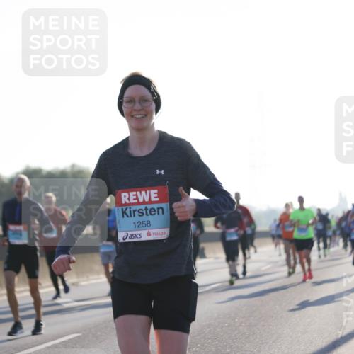 03.10.2025 - Köhlbrandbrückenlauf Jannik Wohlers http://msf.ph/oto/9058851 03.10.2025 09:14:10 Position 3 1258 meine-sportfotos.de